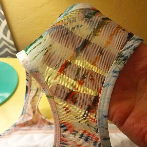 Fabletics Tropical Print Sports Bra - Picture 7 of 9